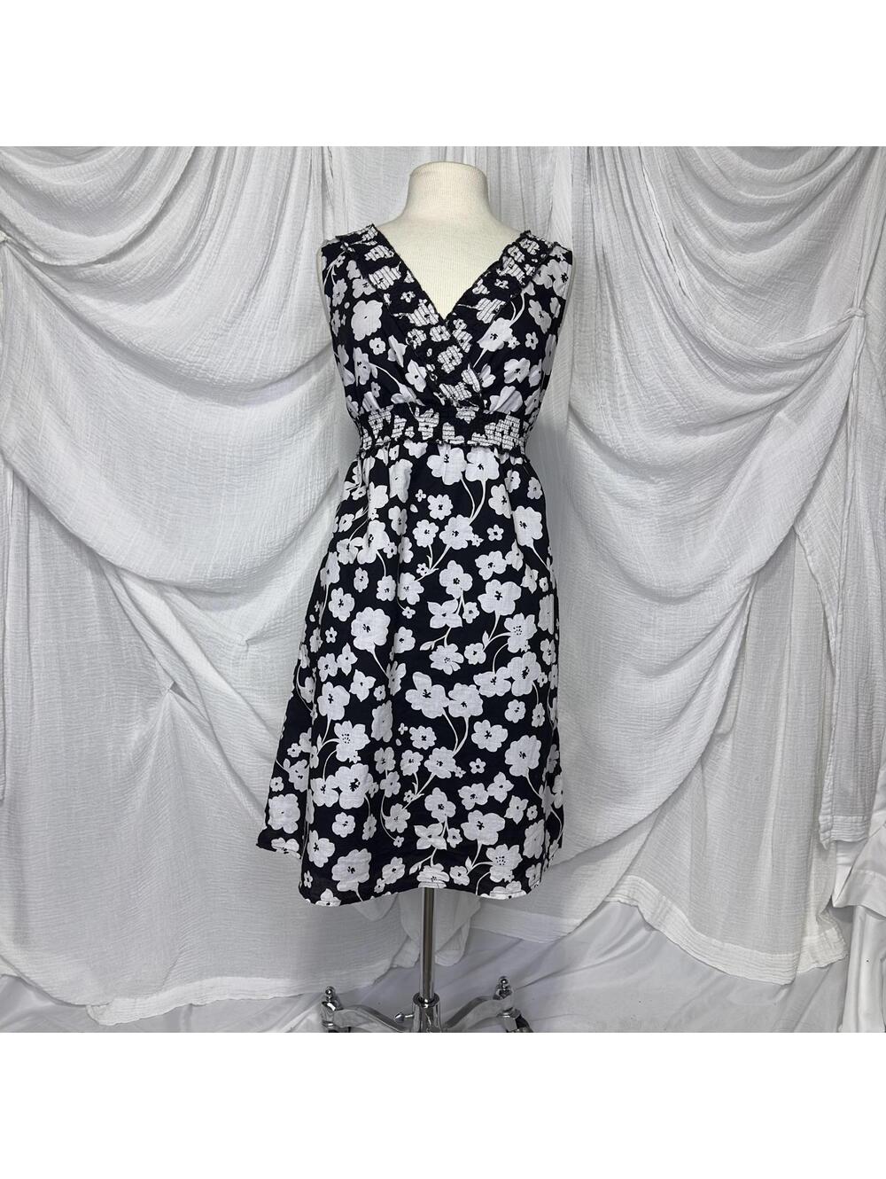 Preppy Cottage Black White Floral Cotton Dress Medium